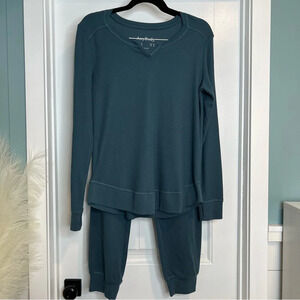 AnyBody Jersey Knit Loungewear Set.‎ Size Small.